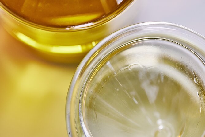 Personalized Perfume Creation Workshop - Blending Perfumes