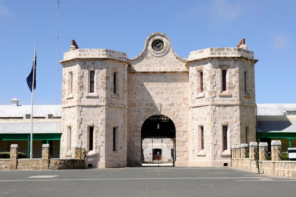 Perth: Highlights Self-Guided Scavenger Hunt and Tour - Meeting Point & Information