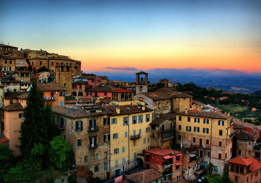 Perugia Guided Tour + Lunch + Perugina Chocolate House Tour - Key Points