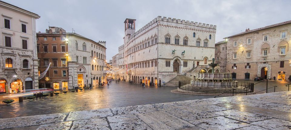 Perugia Guided Tour + Lunch + Perugina Chocolate House Tour - Tour Accessibility