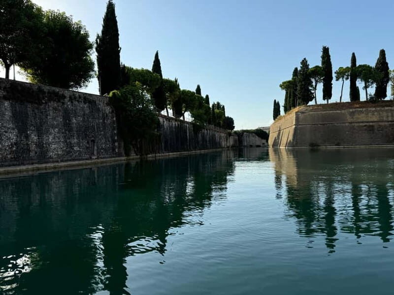 Peschiera del Garda experience in Sup: Sightseeing tour on Lake Garda - Logistics: Getting There and Timing
