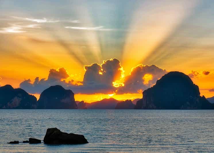 Phi Phi & 4 Islands Sunset Tour + Bioluminescent Planktons - Itinerary Highlights