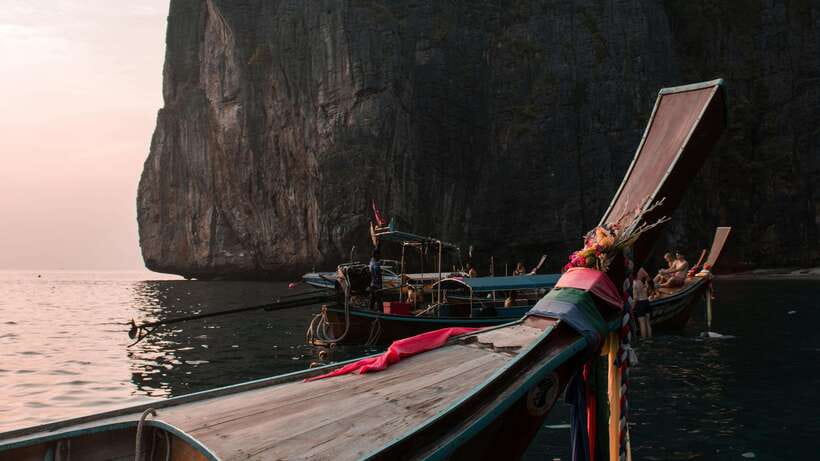 Phi Phi: Exclusive Full Day Longtail Boat to 7 Islands - Key Points