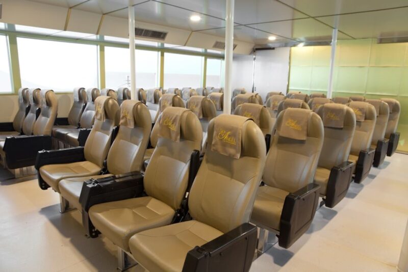 Phi Phi Island Highlights: Cruise, Snorkel & Buffet Lunch - Buffet Lunch on Phi Phi Don