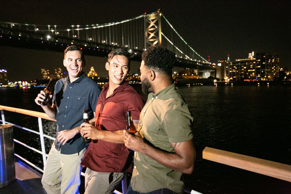 Philadelphia: Buffet Brunch, Lunch, or Dinner Cruise - Souvenir Photos