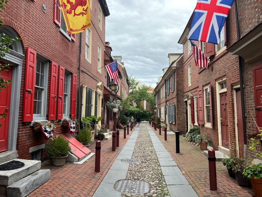 Philadelphia Historic Walking Tour & Scavenger Hunt - Navigating the Scavenger Hunt