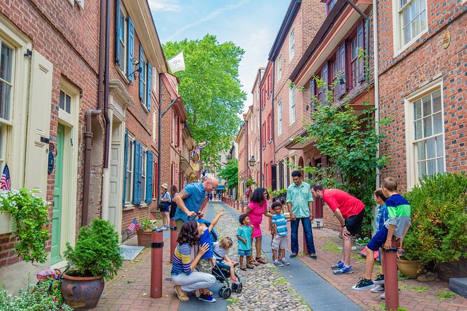 Philadelphia Old City Historic Walking Tour With 10+ Top Sites - Guide Expertise and Reviews