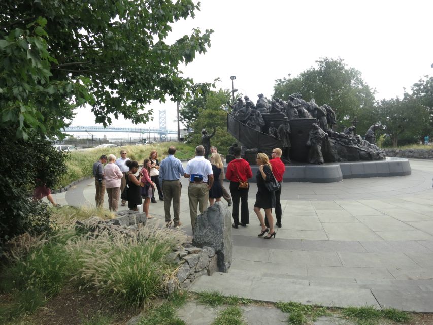 Philadelphia: Private Colonial Waterfront Walking Tour - Highlights