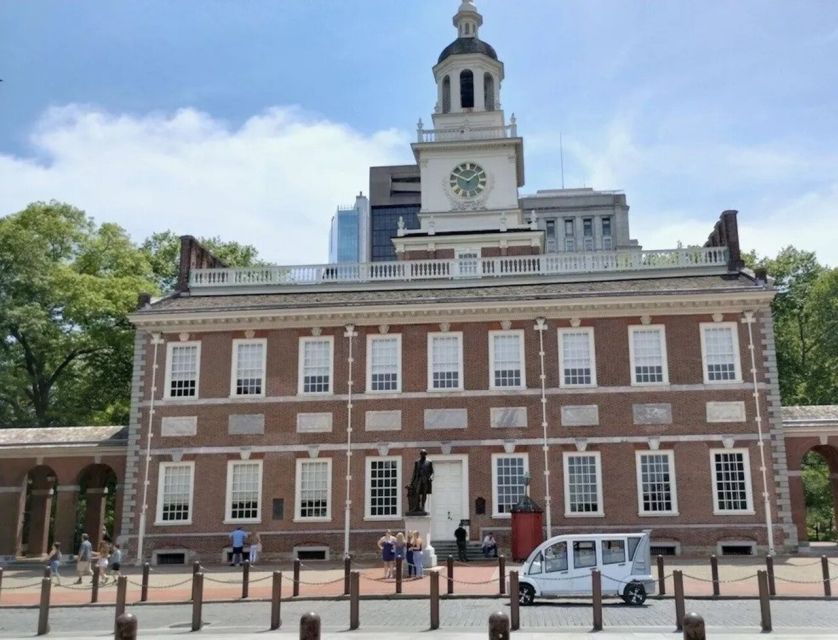 Philadelphia: Private Electric Car Tour of the City - Notable Landmarks and Attractions