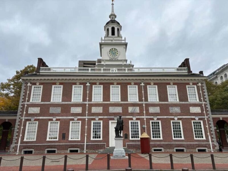 Philadelphia: Revolutionary Old City Walking Tour - Key Points