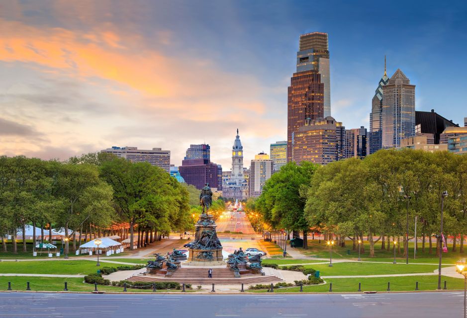 Philadelphia: Small Group Tour W/ Liberty Bell & Cheesesteak - Independence Hall and Liberty Bell