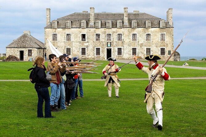 Philadelphia,D.C. ,Niagara Falls,Boston 6-Day Tour from New York - FAQs