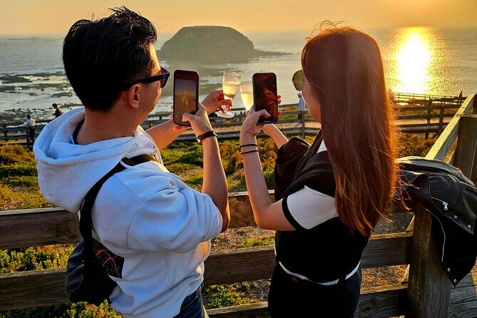 Phillip Island Penguin Parade Small-Group with Lunch and Wine - A Full-Day Adventure with Authentic Flavors and Stunning Sights