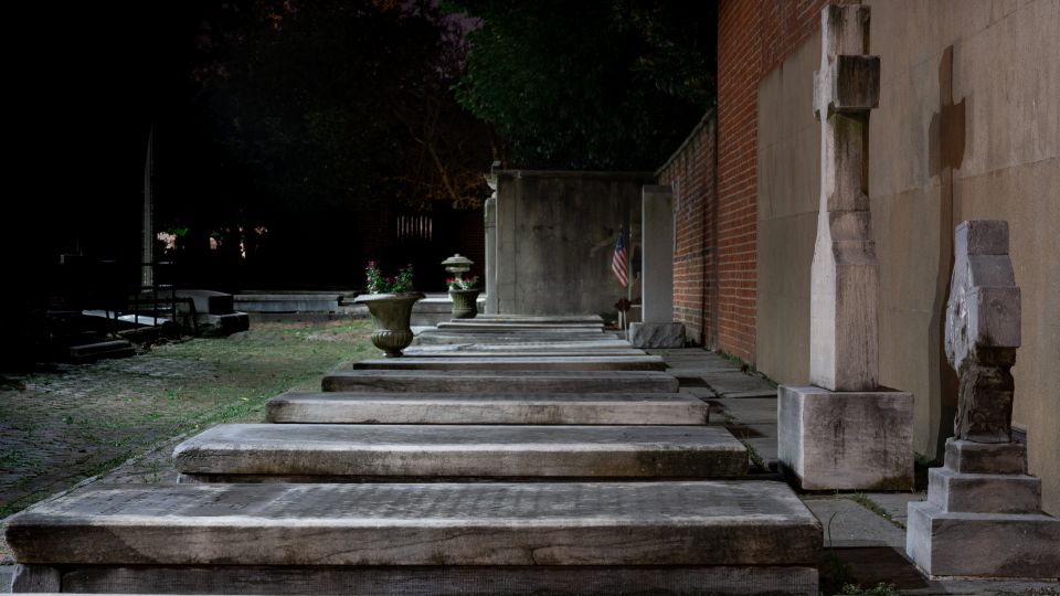 Philly Ghosts: Phantoms of Philadelphia Tour - Ghostly Encounters in Old City
