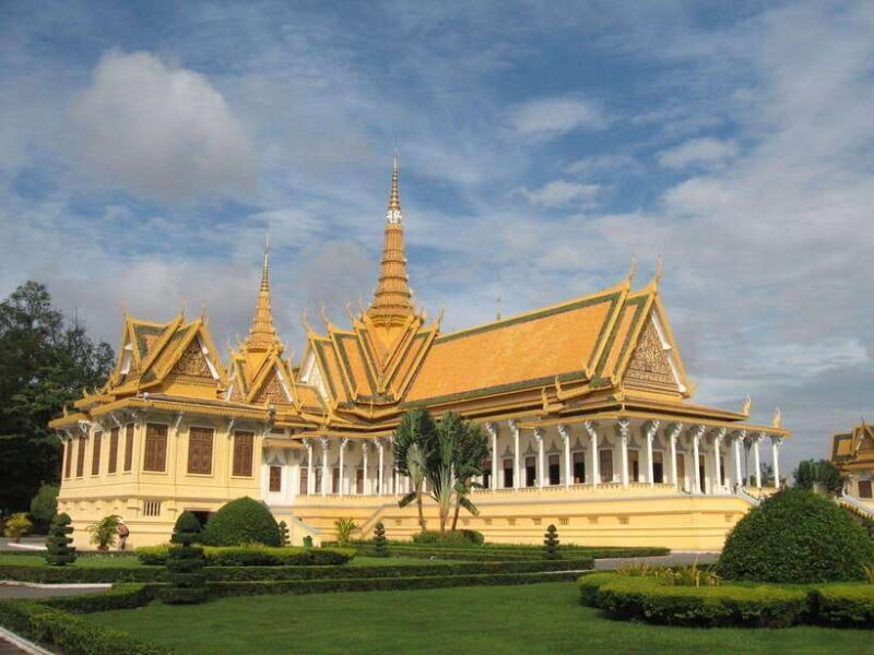 Phnom Penh: 2-Day Tour with Royal Palace and Killing Fields - Practical Considerations