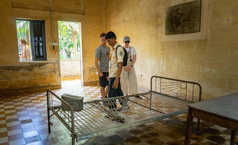 Phnom Penh Historical Sites Tour by Tuk Tuk - The Sum Up
