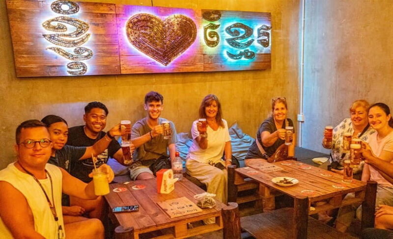 Phnom Penh: Night Foodie Tour by Tuk Tuk with Drinks - Key Points