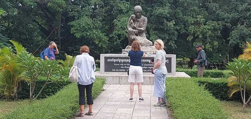 Phnom Penh: Private Guided Sightseeing Day Tour - FAQs
