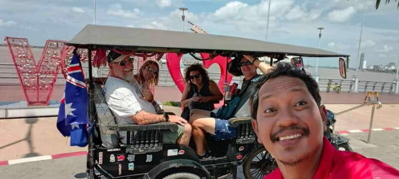 Phnom Penh: Private Tuk-Tuk Tour with English-Speaking - Exploring Phnom Penh in a Tuk-Tuk: A Detailed Review