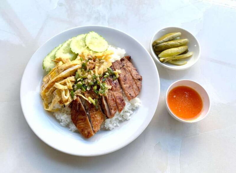 Phnom Penh: Street Art & Food Tour by Tuk-Tuk - Key Points