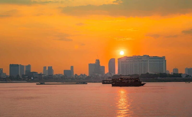 Phnom Penh Sunset Cruise & Evening City Tour Vespa Adventure - Who Will Love This Experience?