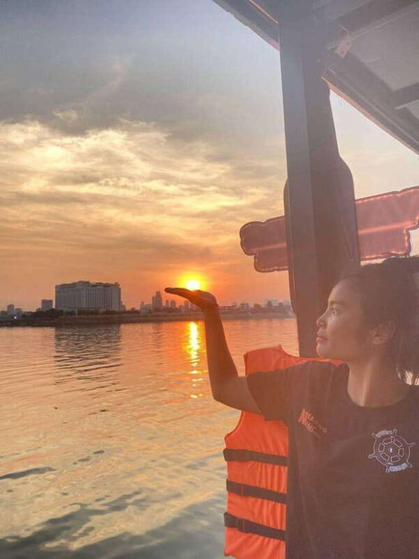 Phnom Penh: Sunset Cruise with Unlimited Beers & BBQ Buffet - The Itinerary Breakdown