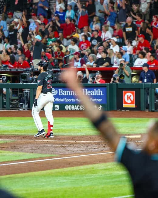 Phoenix: Arizona Diamondbacks Baseball Game at Chase Field - The Practicalities: Tickets, Food, and Comfort
