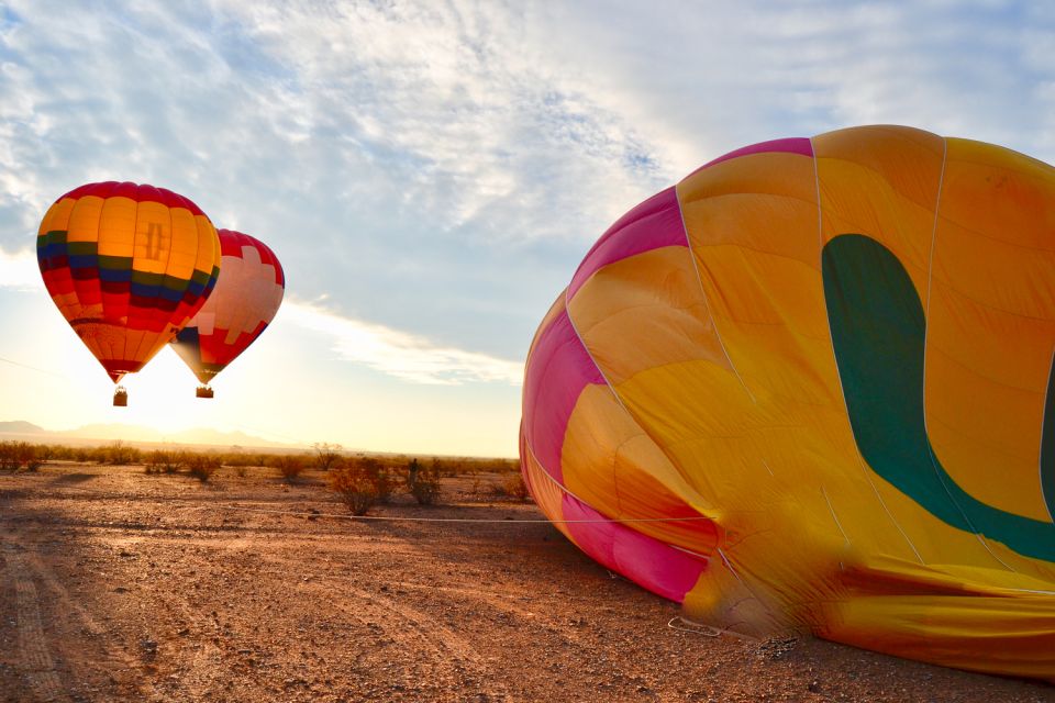 Phoenix: Hot Air Balloon Flight With Champagne - Language and Group Size