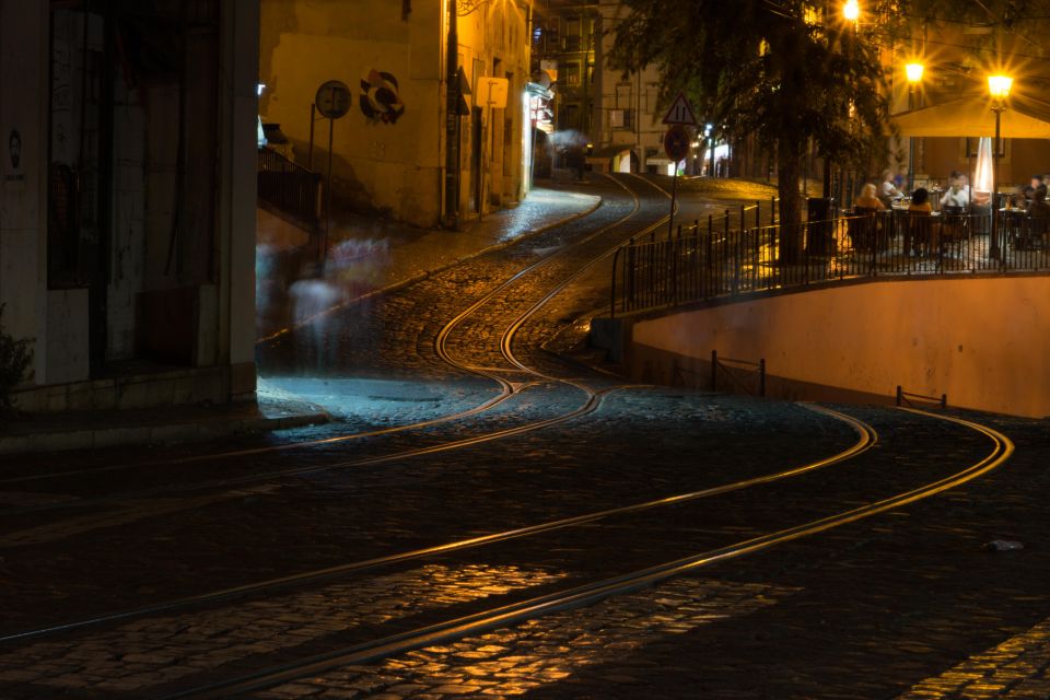 Photograph Lisbon at Night Walking Tour With a Photographer - Tour Inclusions