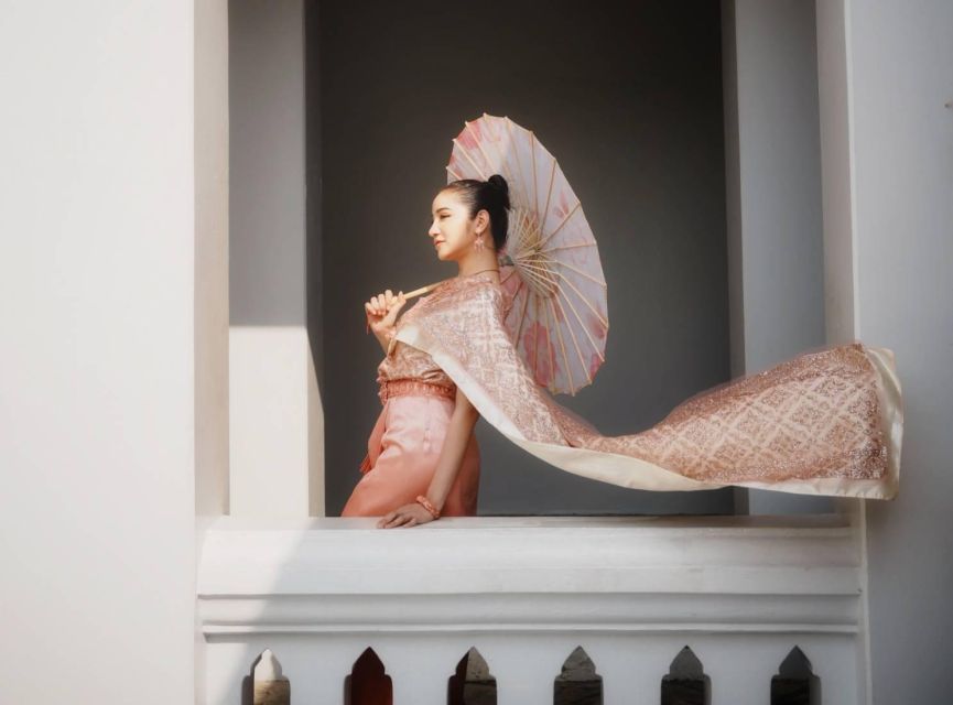 Photoshoot in Thai Costume - Costume Rental
