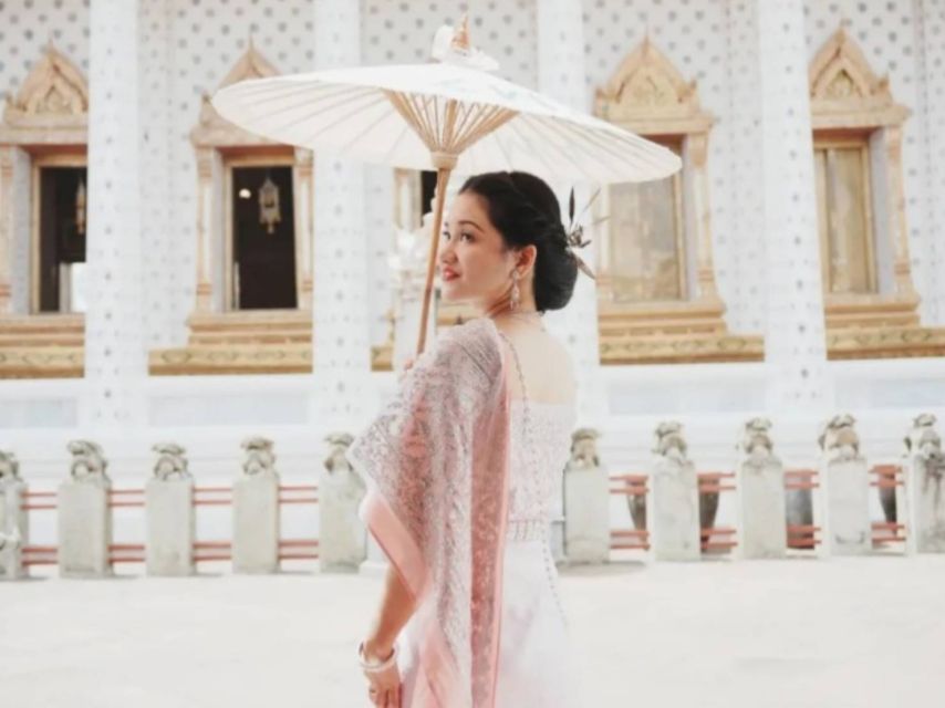 Photoshoot in Thai Costume - Memorable Photos