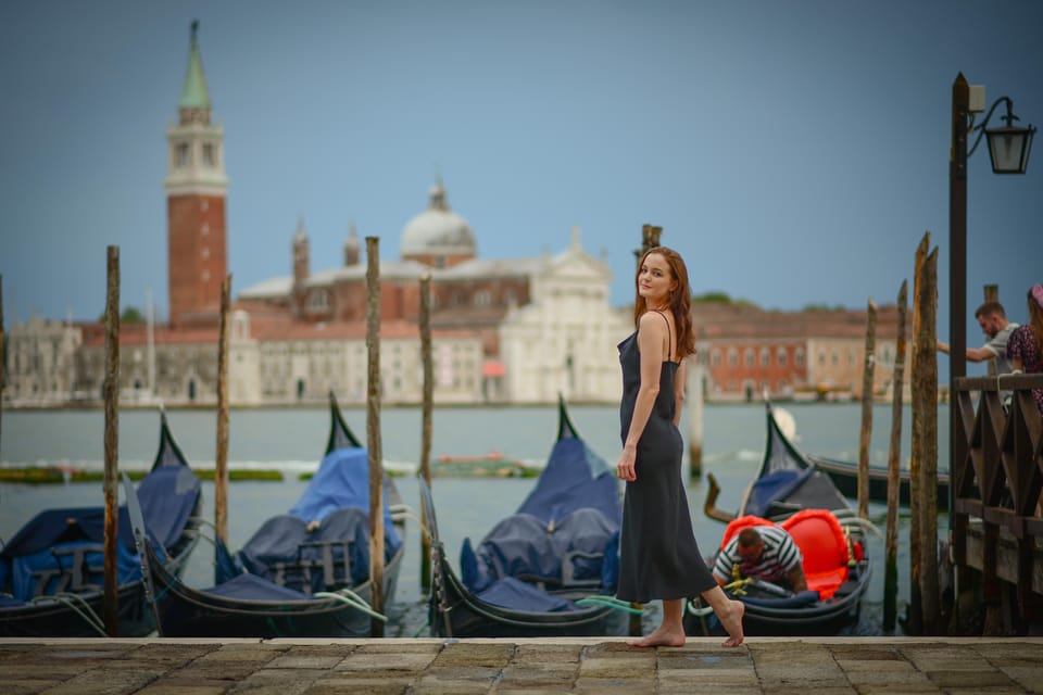 Photoshoot in Venice: Your Story, Our Lens - Book Now! - Hassle-free Transportation and Guidance