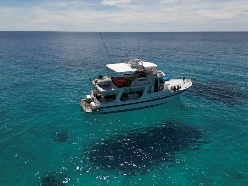 Phuket: 2-Days/1-Night Ultimate Private Fishing Adventure! - Onboard Dining