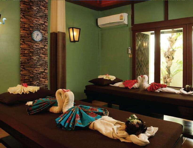 Phuket : Aroma Massage With Meal Included - Meal and Amenities