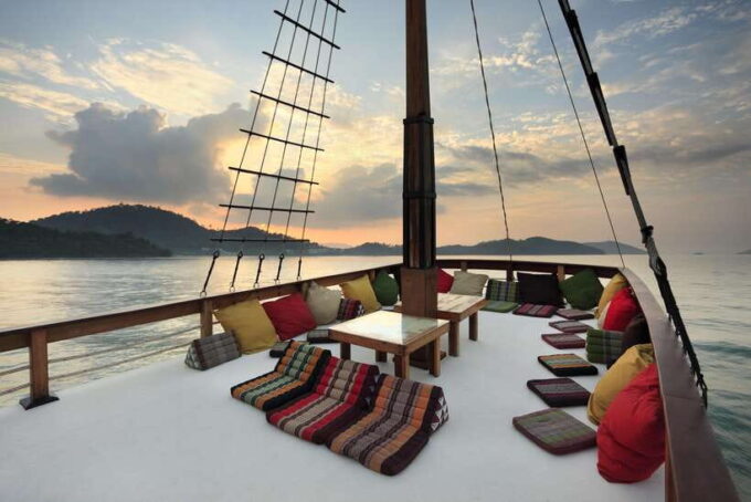 Phuket: Combined Sun & Sunset With Snorkelling and Swimming - Snorkelling and Swimming Opportunities