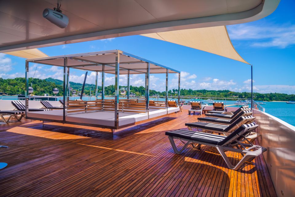 Phuket: James Bond Island Luxury Sunset Cruise - Cruise Duration and Languages