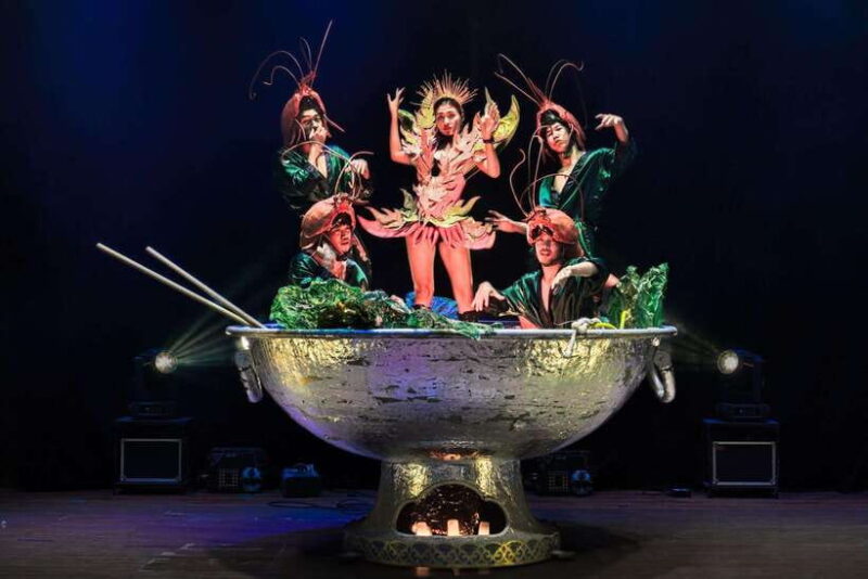 Phuket: Junkyard Theatre Dinner and Show - VIP Ticket - Captivating Performance