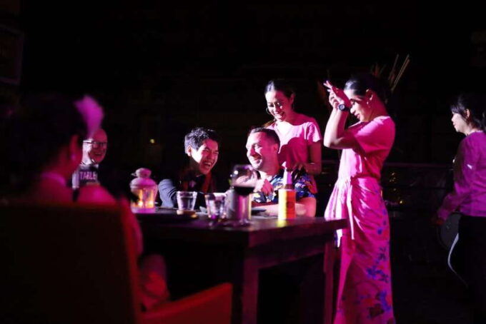 Phuket: Junkyard Theatre Dinner and Show - VIP Ticket - Accessibility and Language Support