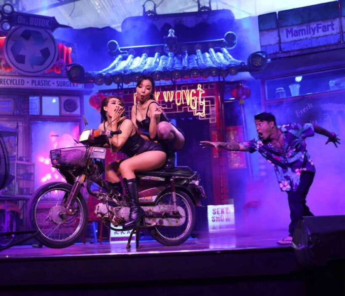 Phuket: Junkyard Theatre Dinner and Show - VIP Ticket - Reservation and Cancellation Policy