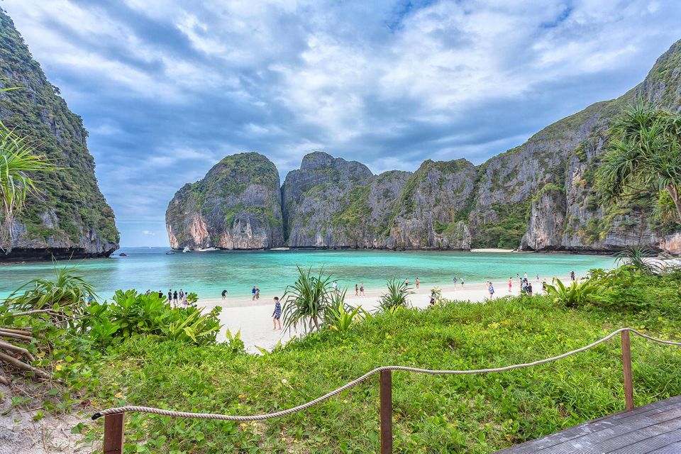 Phuket: Maya Bay, Phi Phi, Green, and Khai Islands Day Trip - Iconic Maya Bay