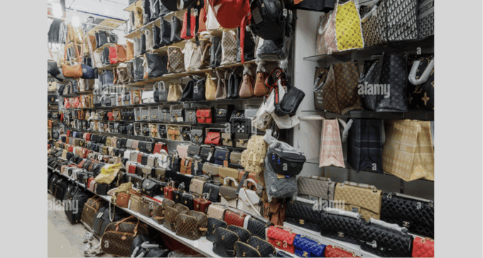 Phuket: Patong Beach Ice Cream and Shopping Tour - Guided Shopping for Souvenirs