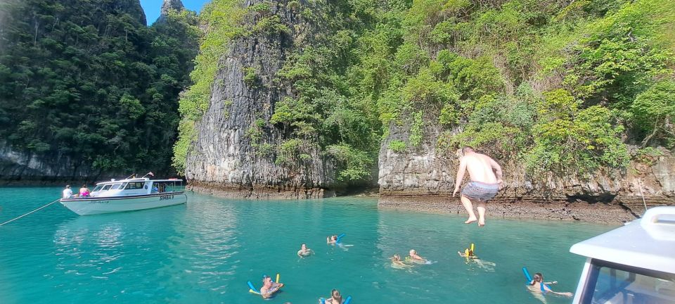 Phuket: Phi Phi Island Sunrise Group Speedboat Tour - Frequently Asked Questions