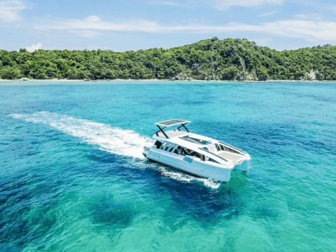 Phuket: Phi Phi & Maithon Island Day Trip by Power Catamaran - Onboard Facilities