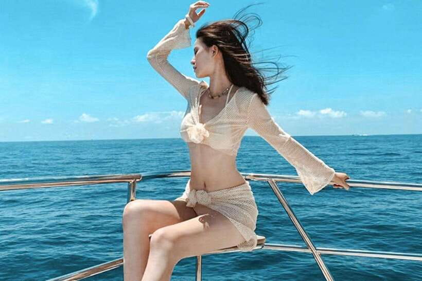 Phuket: Phi Phi. Maya & Maithon Luxury Catamaran Tour - Photography and Moments Capture