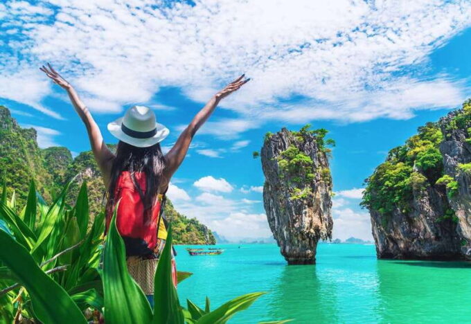Phuket: Premium Speedboat Tour to James Bond & Koh Panyi - Relaxing at Koh Panyi