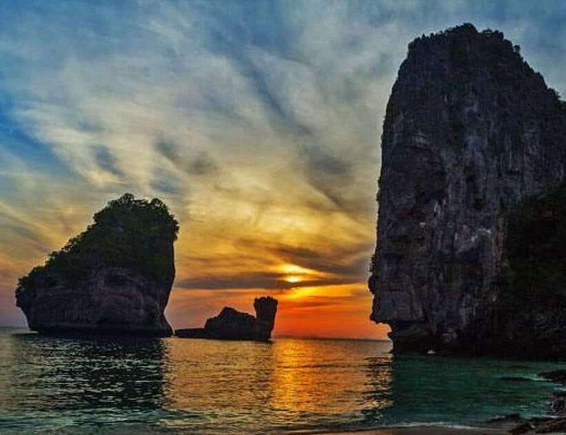 Phuket: Private Early Bird Charter to Phi Phi & Bamboo - Safety Briefing