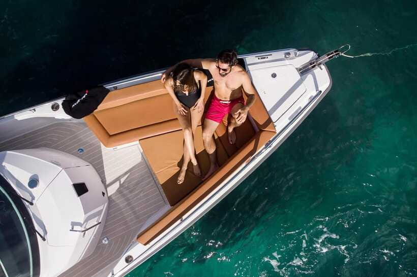 Phuket: Private Luxury Speedboat Cruiser With Activities - Onboard Amenities and Comforts