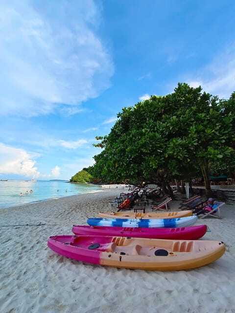 Phuket: Sea Trip Around the Islands - Meeting the Staff