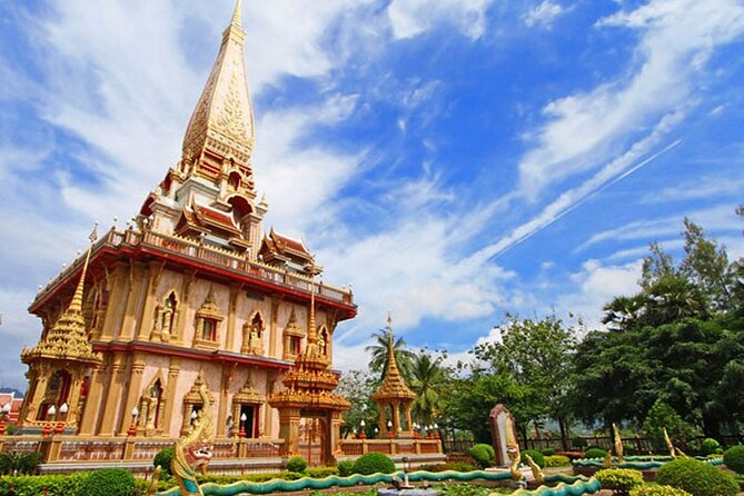 Phuket Sightseeing Tour With the Insider Guide - Quaint Cafes and Shop-houses
