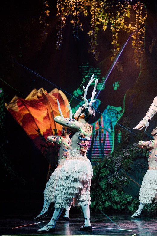 Phuket: Simon Cabaret Show Admission Ticket With Transport - Show Details